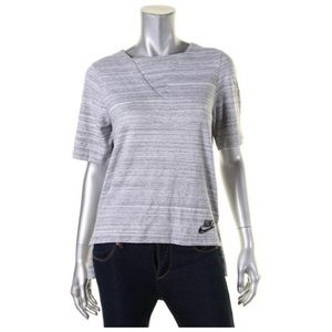 Nike Womens Split Hi-Low Hem Short Sleeve T-Shirt